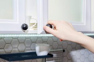 Как выбрать стеклорез для домашнего использования